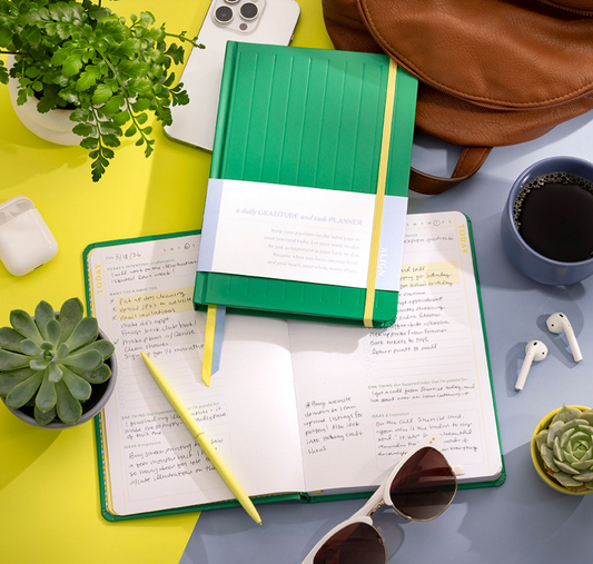 Align: A Daily Gratitude Journal and Task Planner