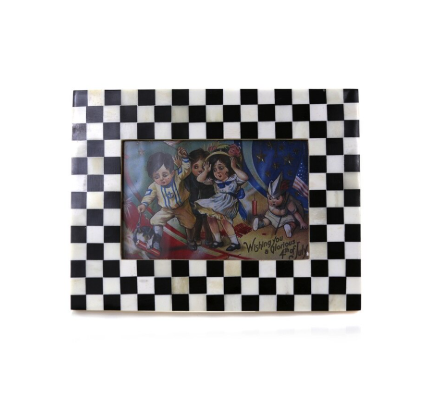 Checkered Frame