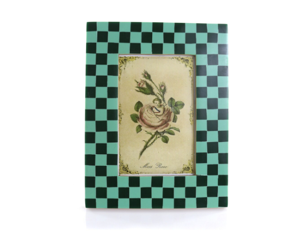 Checkered Frame